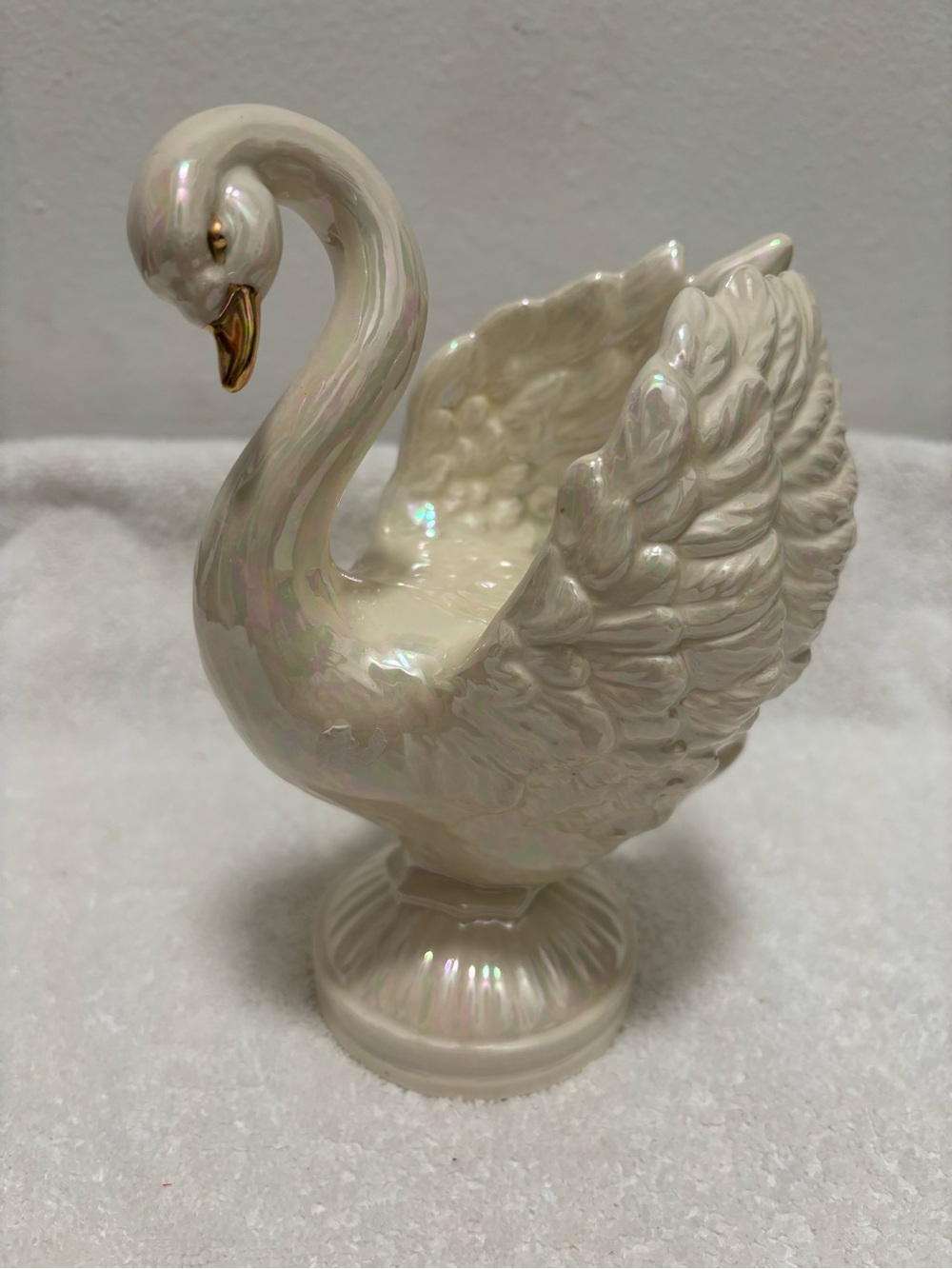 Vintage Ceramic Iridescent Cream Swan Decor